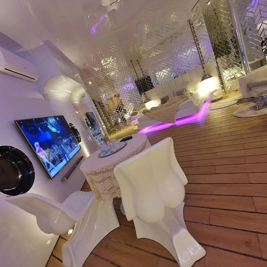 Hotel Ramka & Restaurant & Wine Bar Poznań Buitenkant foto