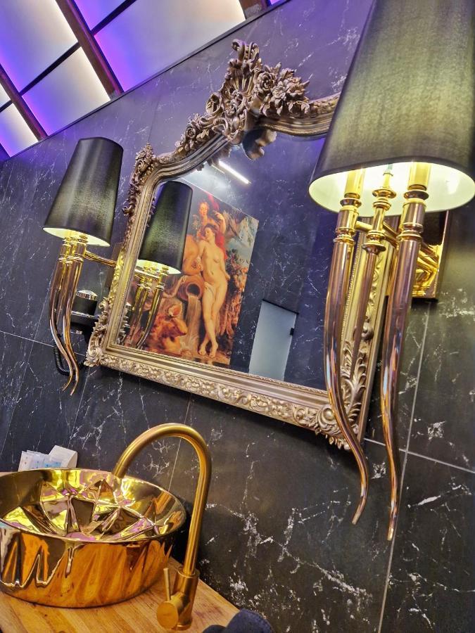 Hotel Ramka & Restaurant & Wine Bar Poznań Buitenkant foto