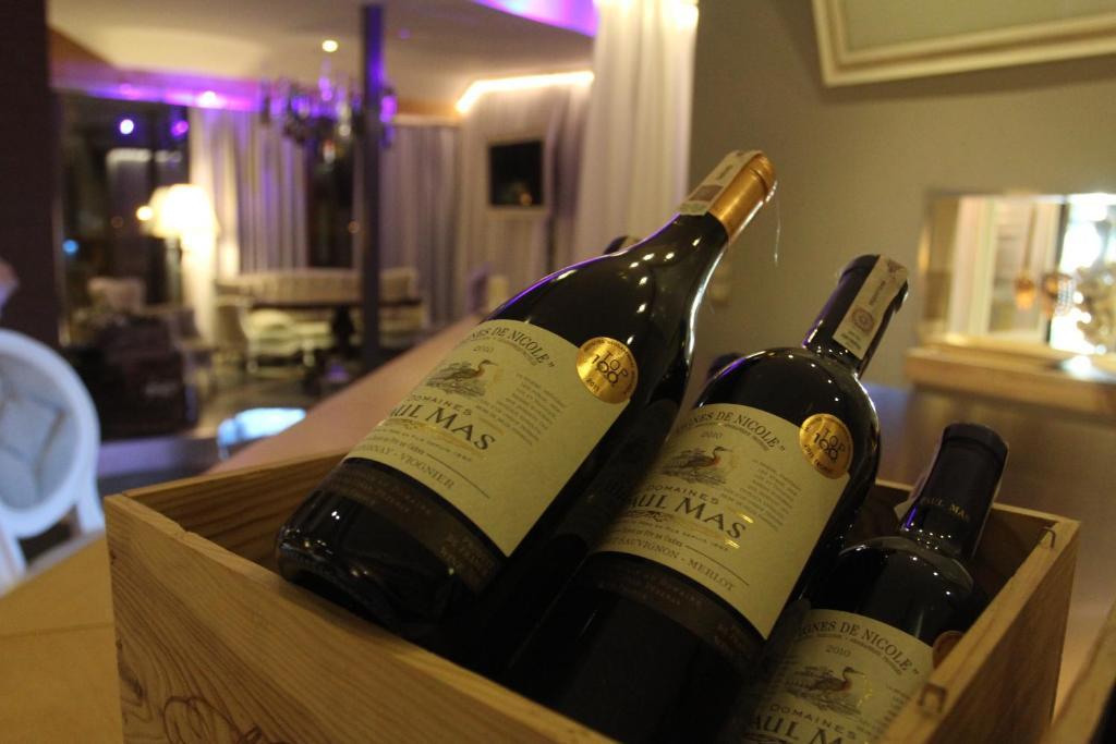 Hotel Ramka & Restaurant & Wine Bar Poznań Buitenkant foto