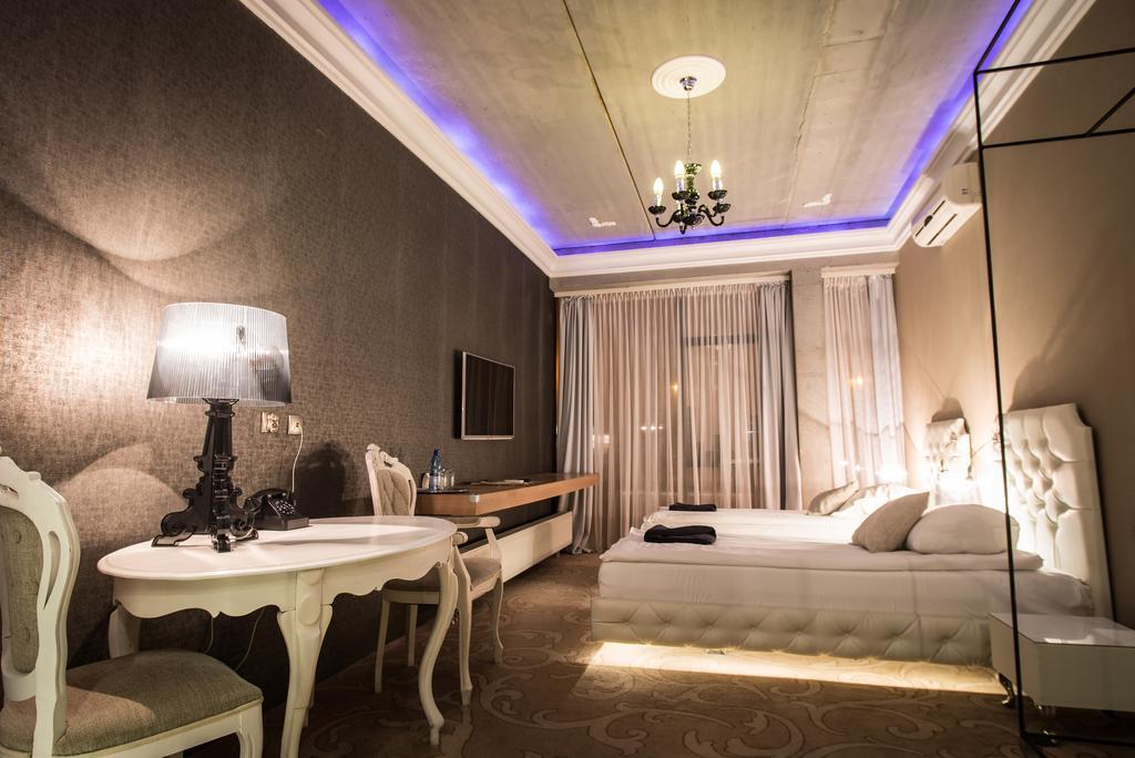 Hotel Ramka & Restaurant & Wine Bar Poznań Buitenkant foto